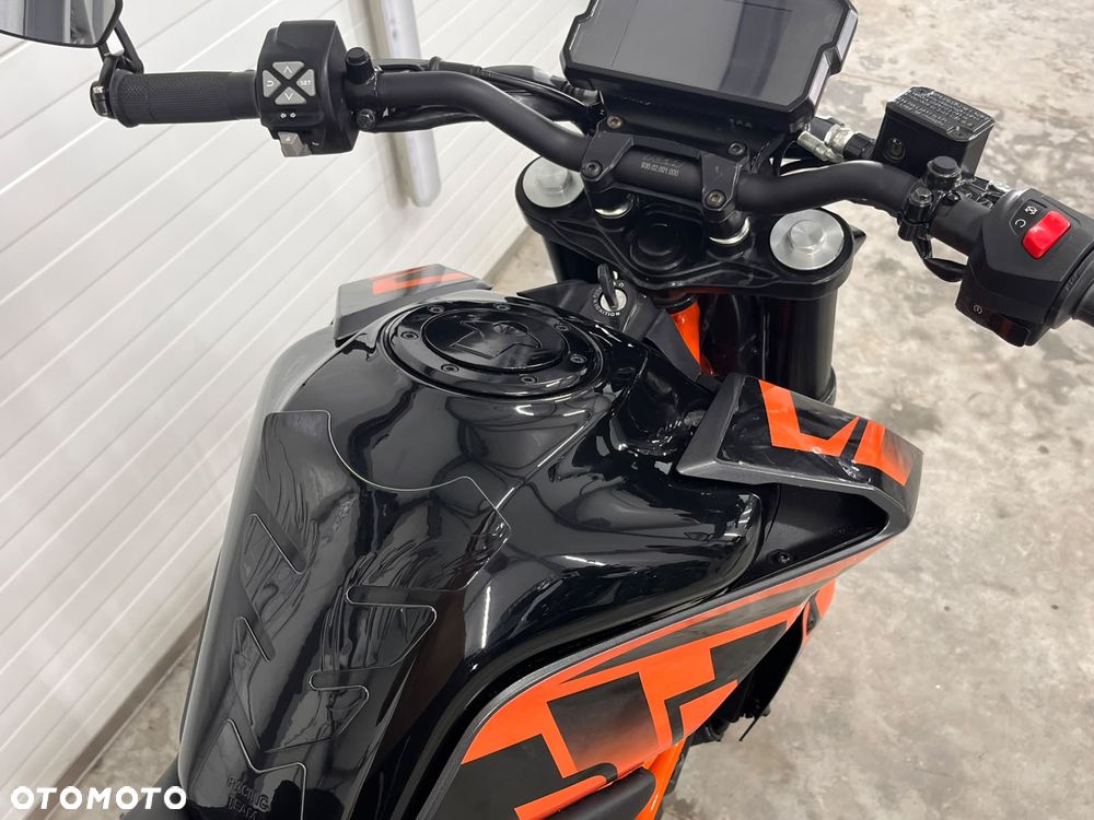 KTM Duke 125 - 13