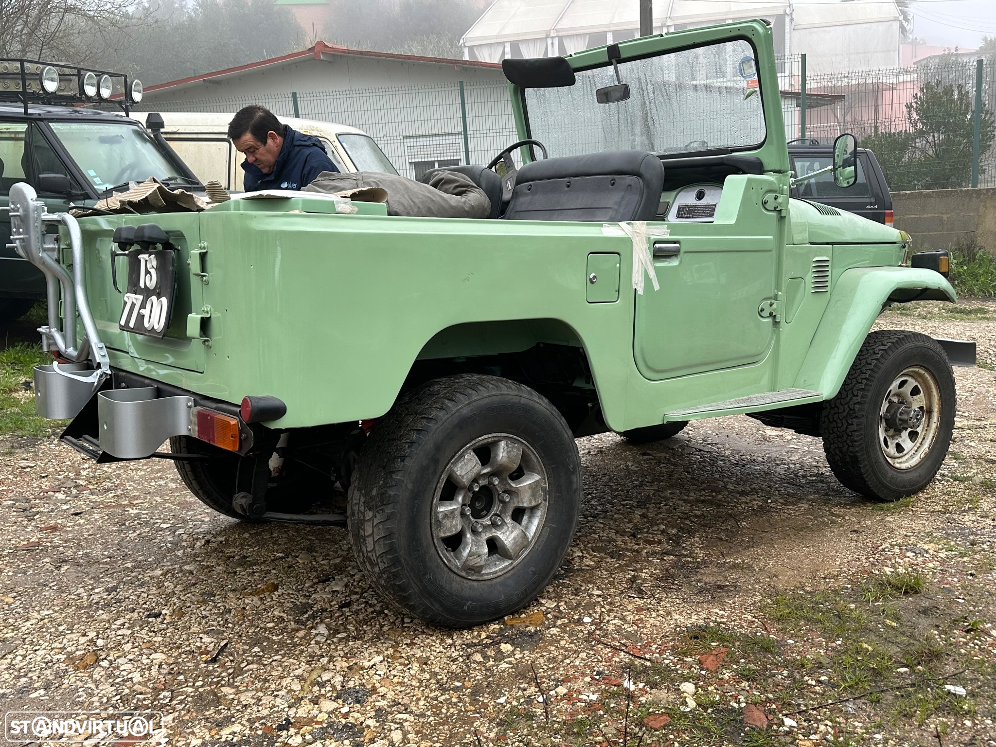 Toyota Land Cruiser - 26