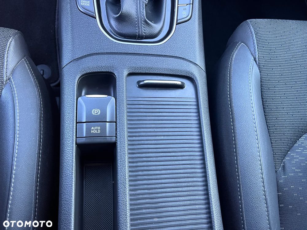 Hyundai i30 1.6 D Premiere Luxury DCT - 30