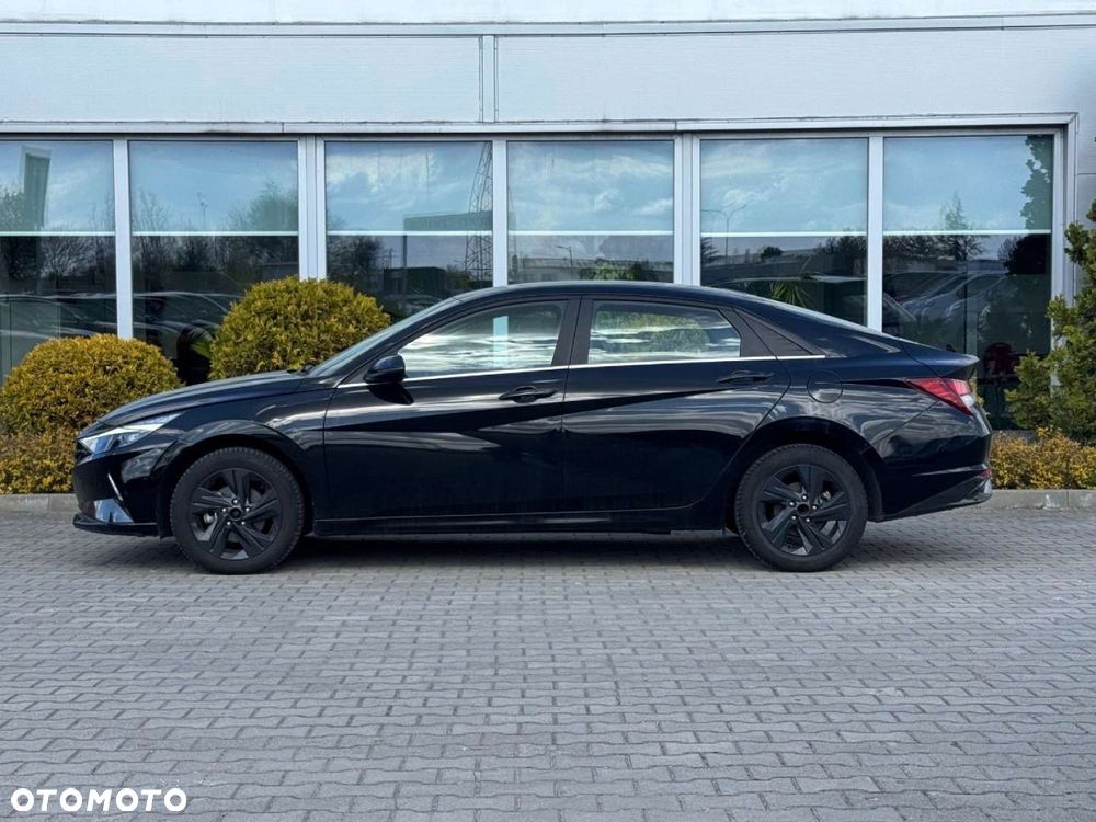 Hyundai Elantra - 3
