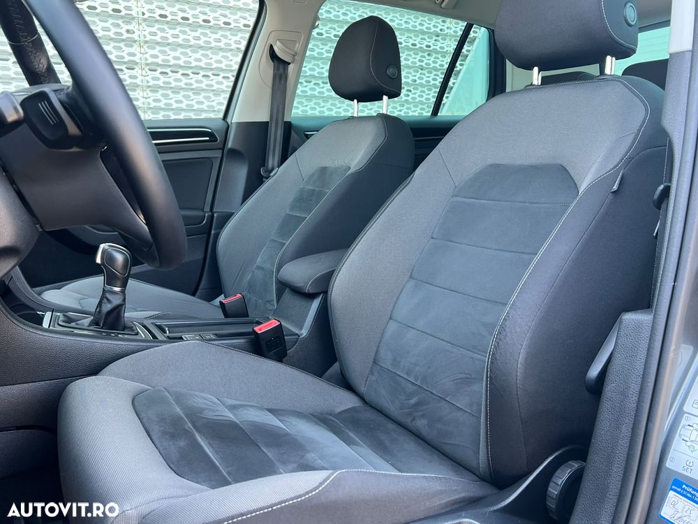 Volkswagen Golf 1.5 eTSI OPF DSG R-Line - 13