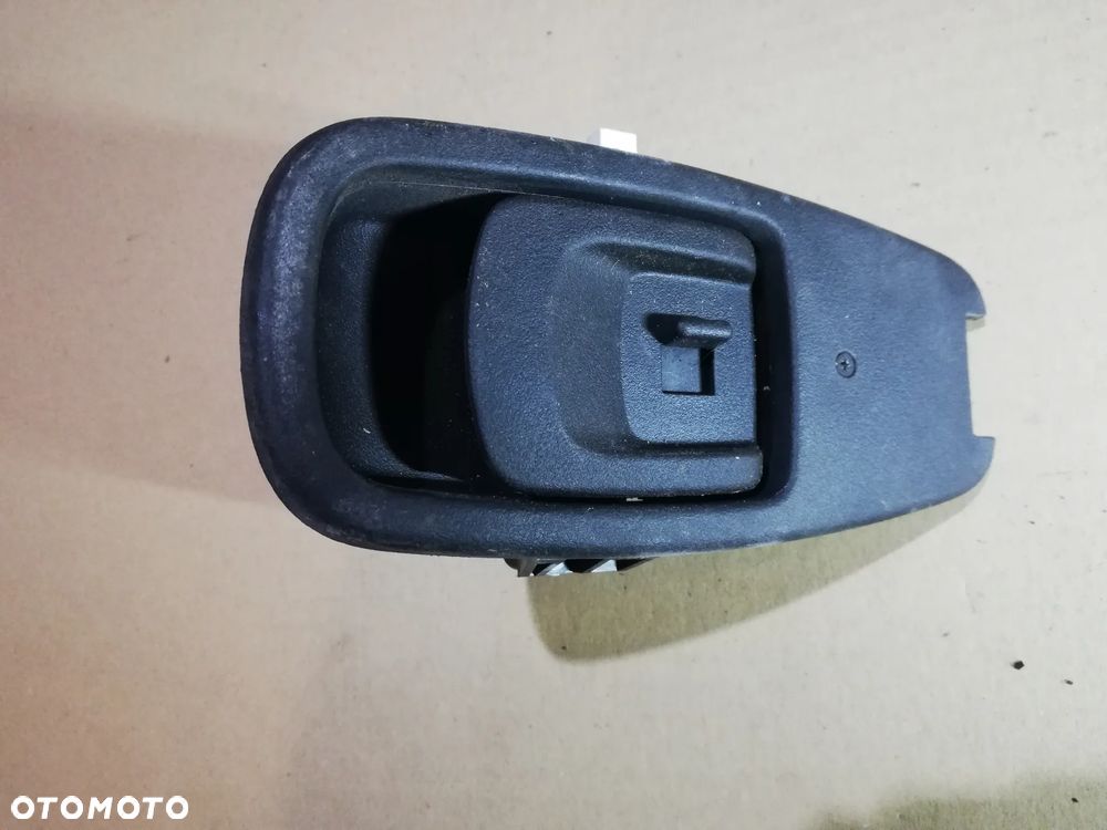 Mercedes-Benz E W211 Klamka klapy bagażnika A2117660191
