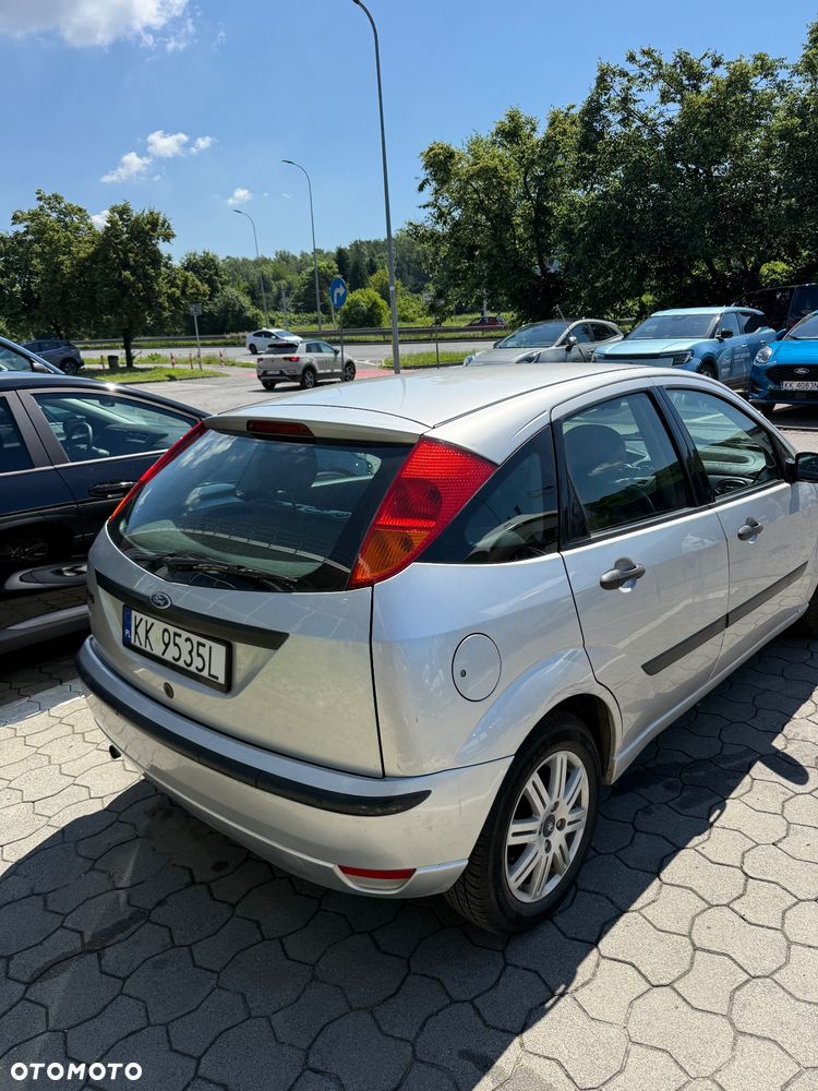 Ford Focus 1.6 Ghia - 4