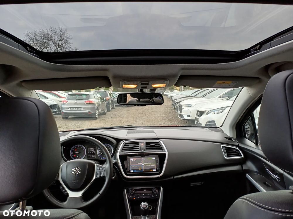 Suzuki SX4 S-Cross 1.4 T Premium 4WD - 26