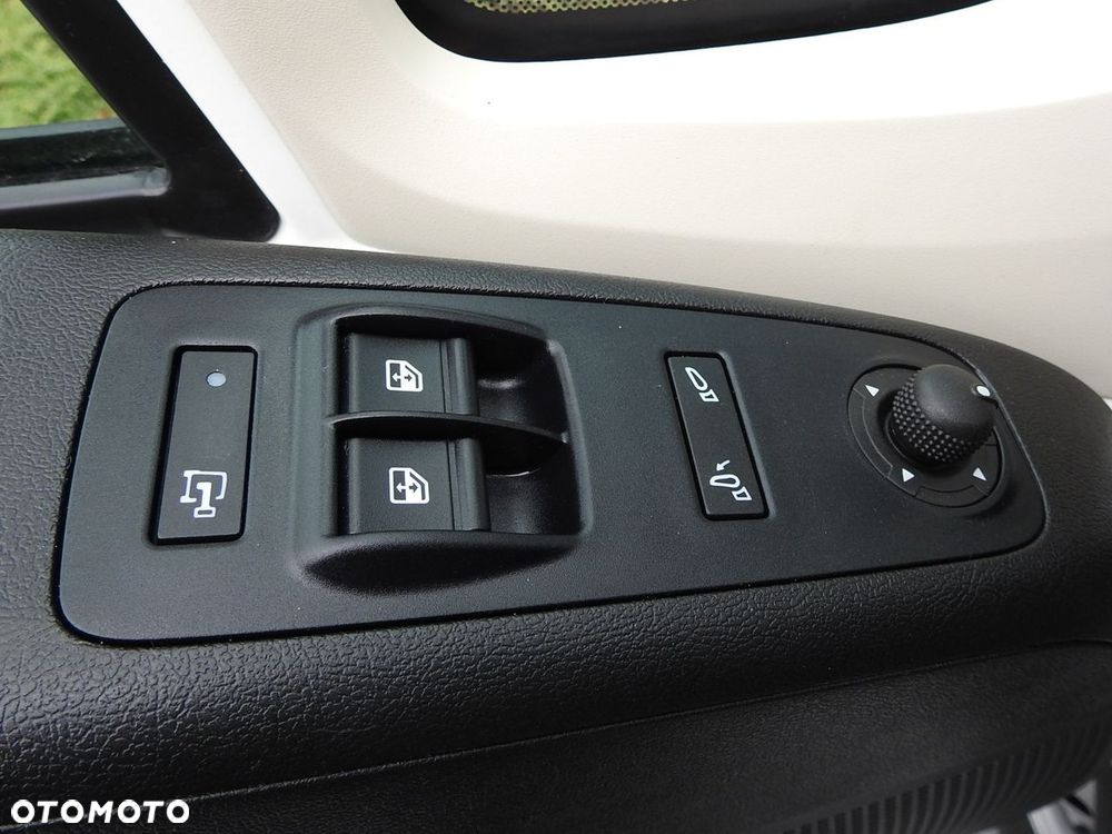 Peugeot BOXER FURGON CHŁODNIA  0*C TEMPOMAT NAWIGACJA KLIMATYZACJA  135KM - 26