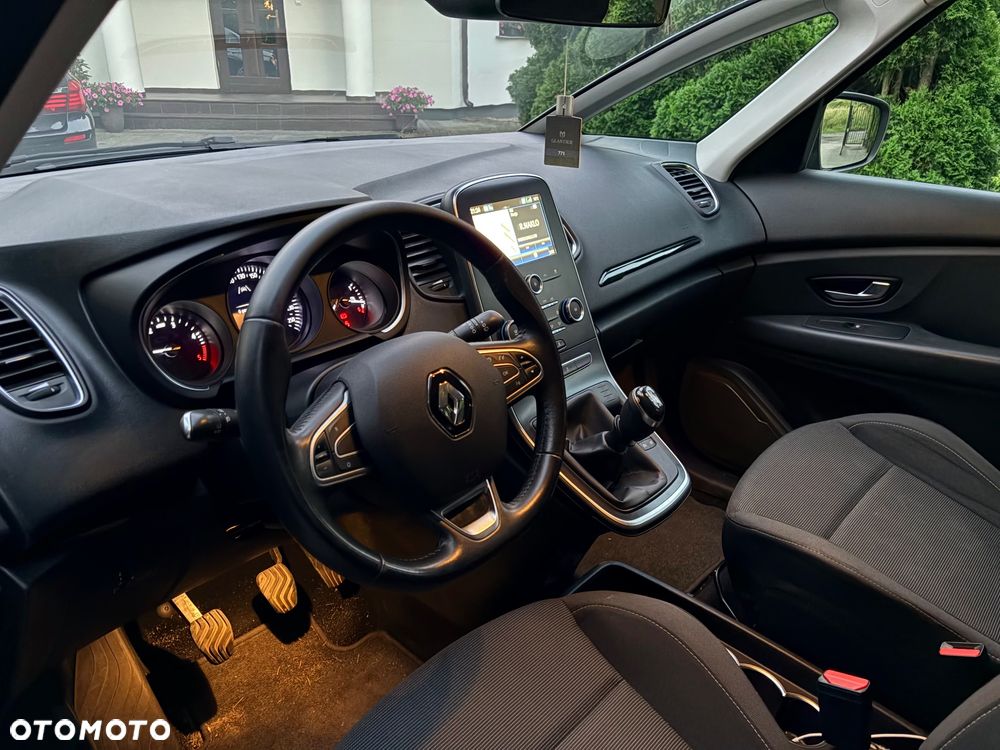 Renault Scenic BLUE dCi 120 BLACK EDITION - 8