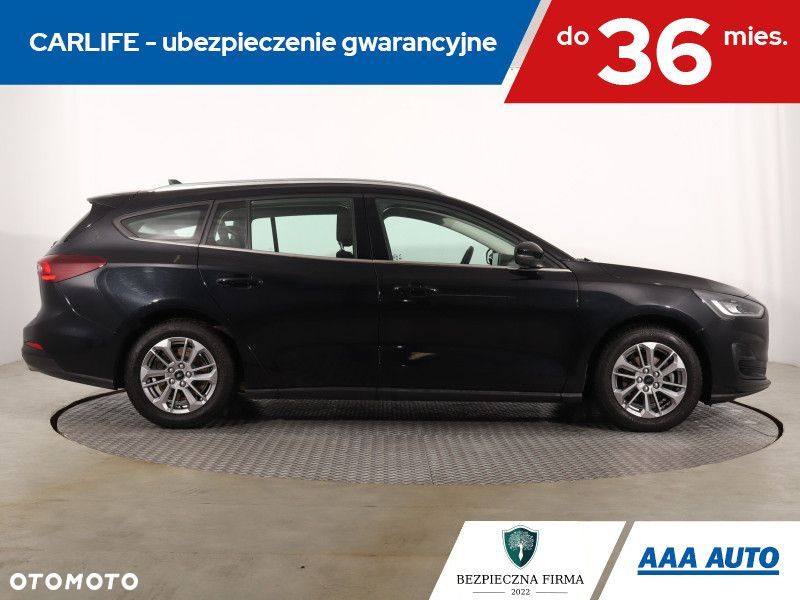 Ford Focus SW - 8