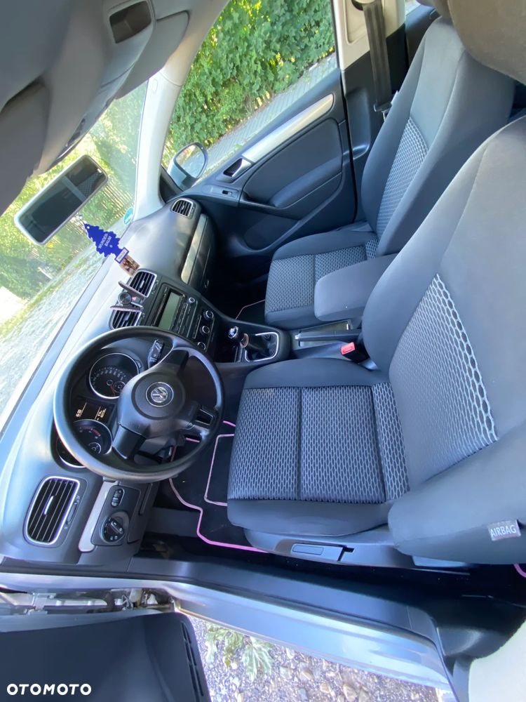 Volkswagen Golf 1.6 Comfortline - 10