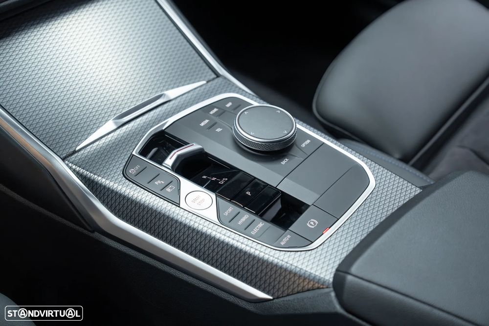 BMW 330 e Touring xDrive Aut. M Sport - 17