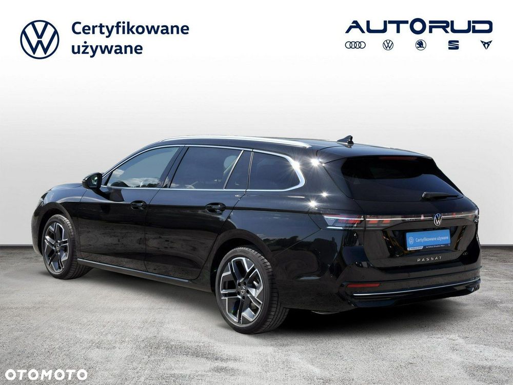 Volkswagen Passat Variant 1.5 TSI ACT mHEV Elegance DSG - 5