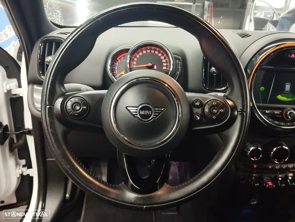 MINI Countryman One D Auto - 18