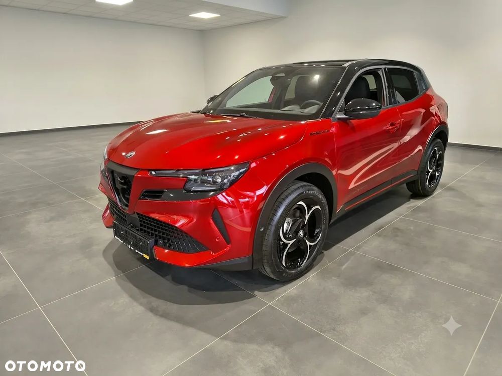 Alfa Romeo Junior 1.2 mHEV Ibrida Q4 eDCT - 2