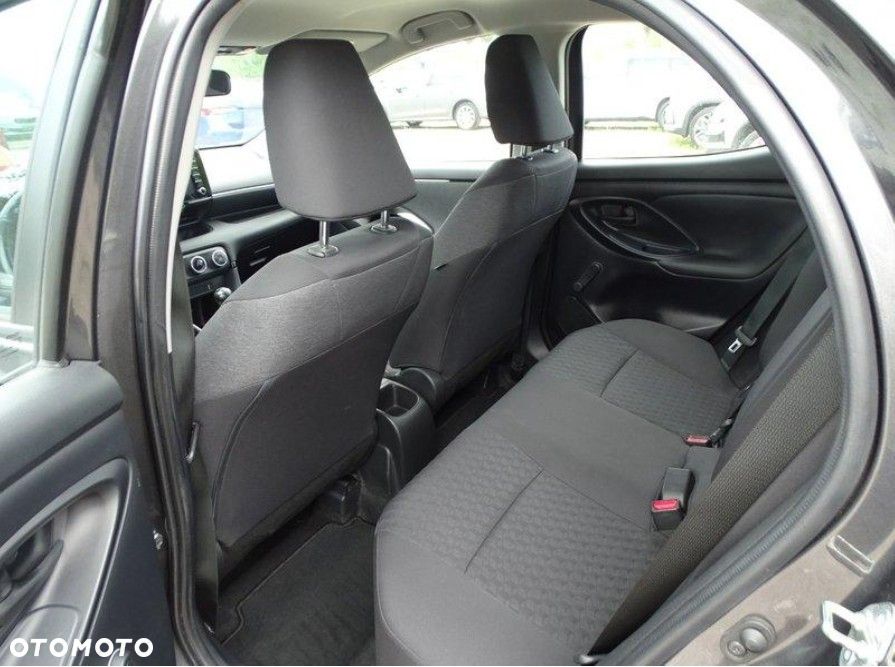 Toyota Yaris 1.5 Comfort - 11