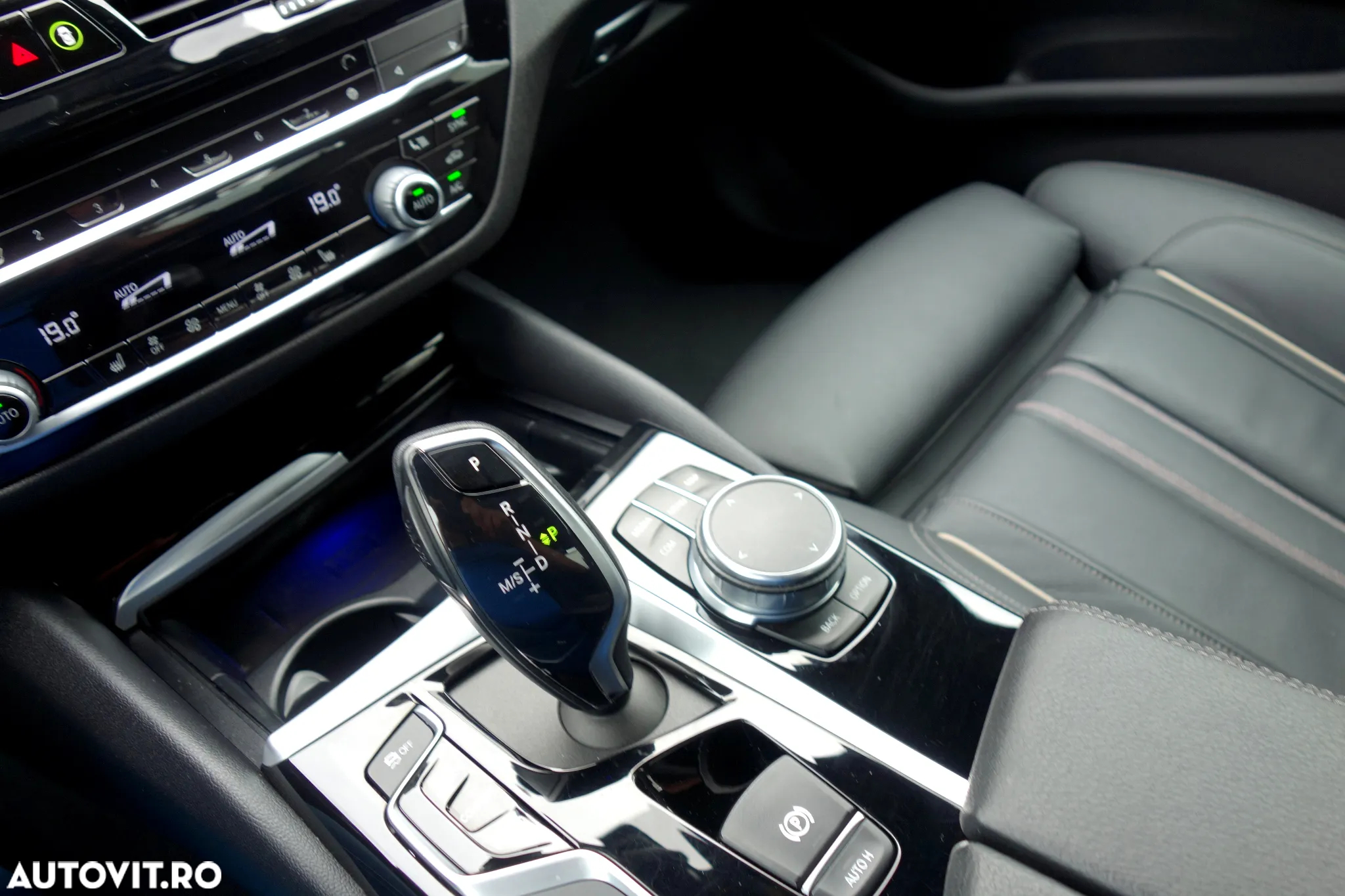 BMW Seria 5 520i AT - 21