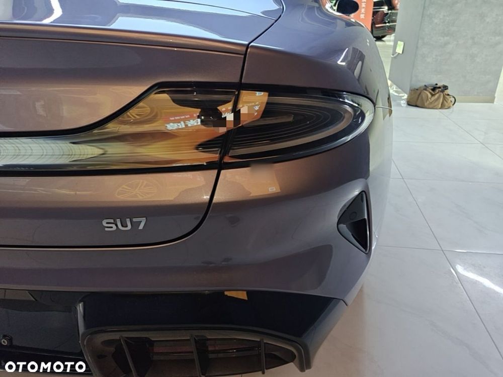 Xiaomi SU7 - 9