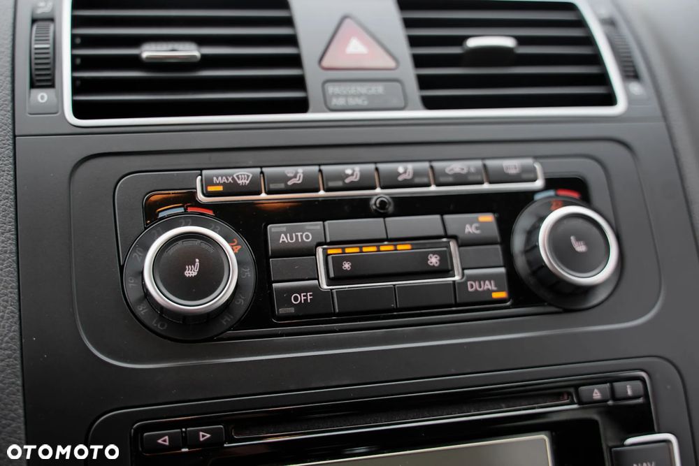 Volkswagen Touran 2.0 TDI DPF DSG R-Line Edition - 20