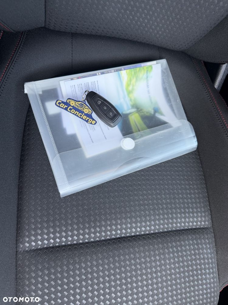 Ford Focus 1.0 EcoBoost Hybrid ST-LINE - 36
