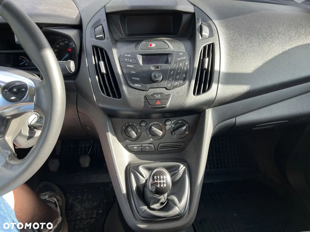 Ford Transit Connect - 19