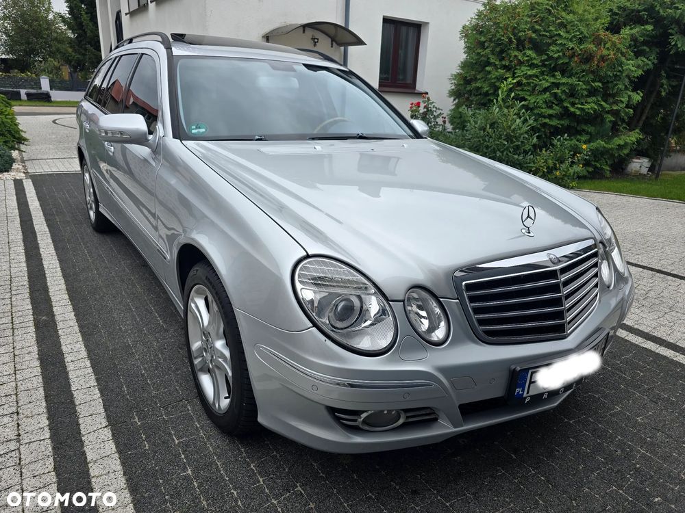 Mercedes-Benz Klasa E 320 CDI 4-Matic Avantgarde - 37