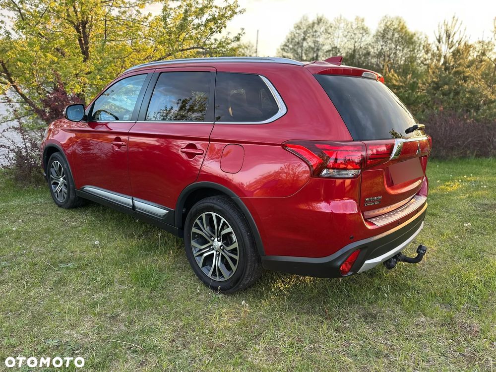Mitsubishi Outlander 2.0 Intense 4WD CVT - 17
