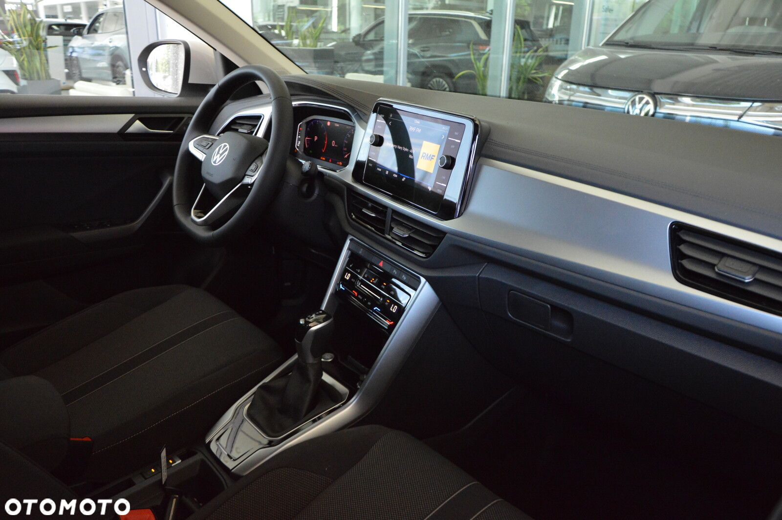 Volkswagen T-Roc - 19