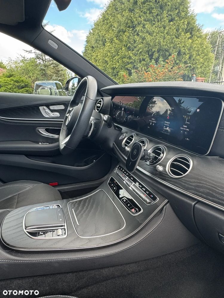 Mercedes-Benz Klasa E 220 d 4-Matic AMG - 32
