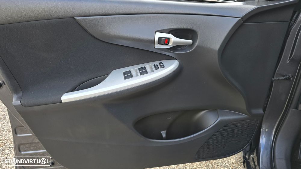 Toyota Corolla 1.4 D-4D - 7