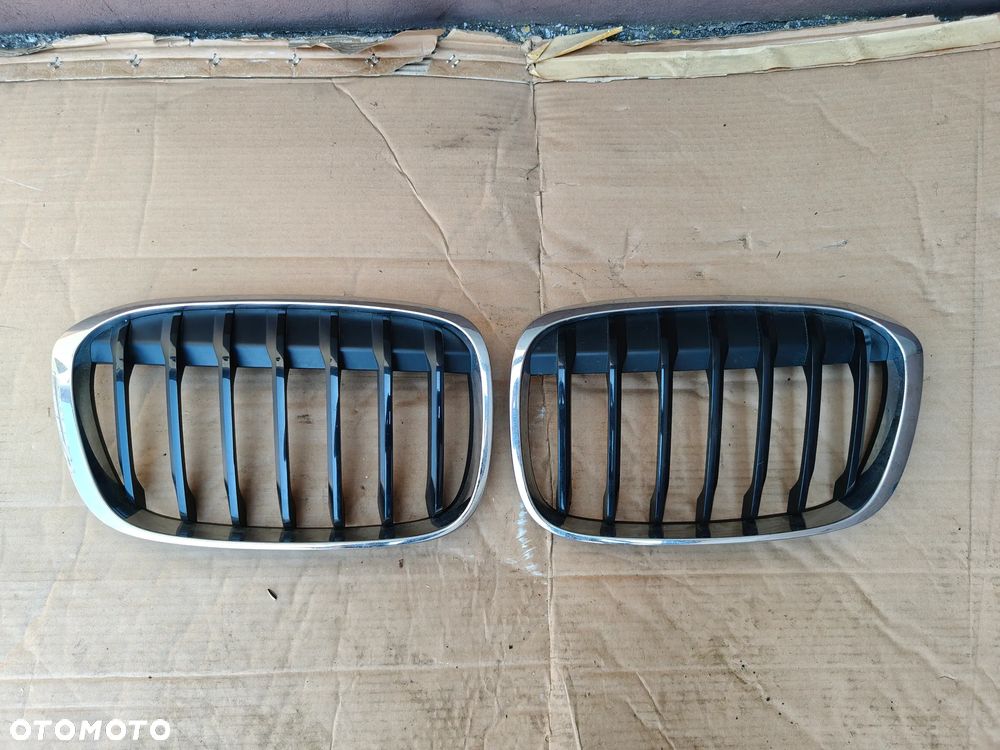 BMW X1 F48 atrapa chłodnicy nerki prawa lewa - 1