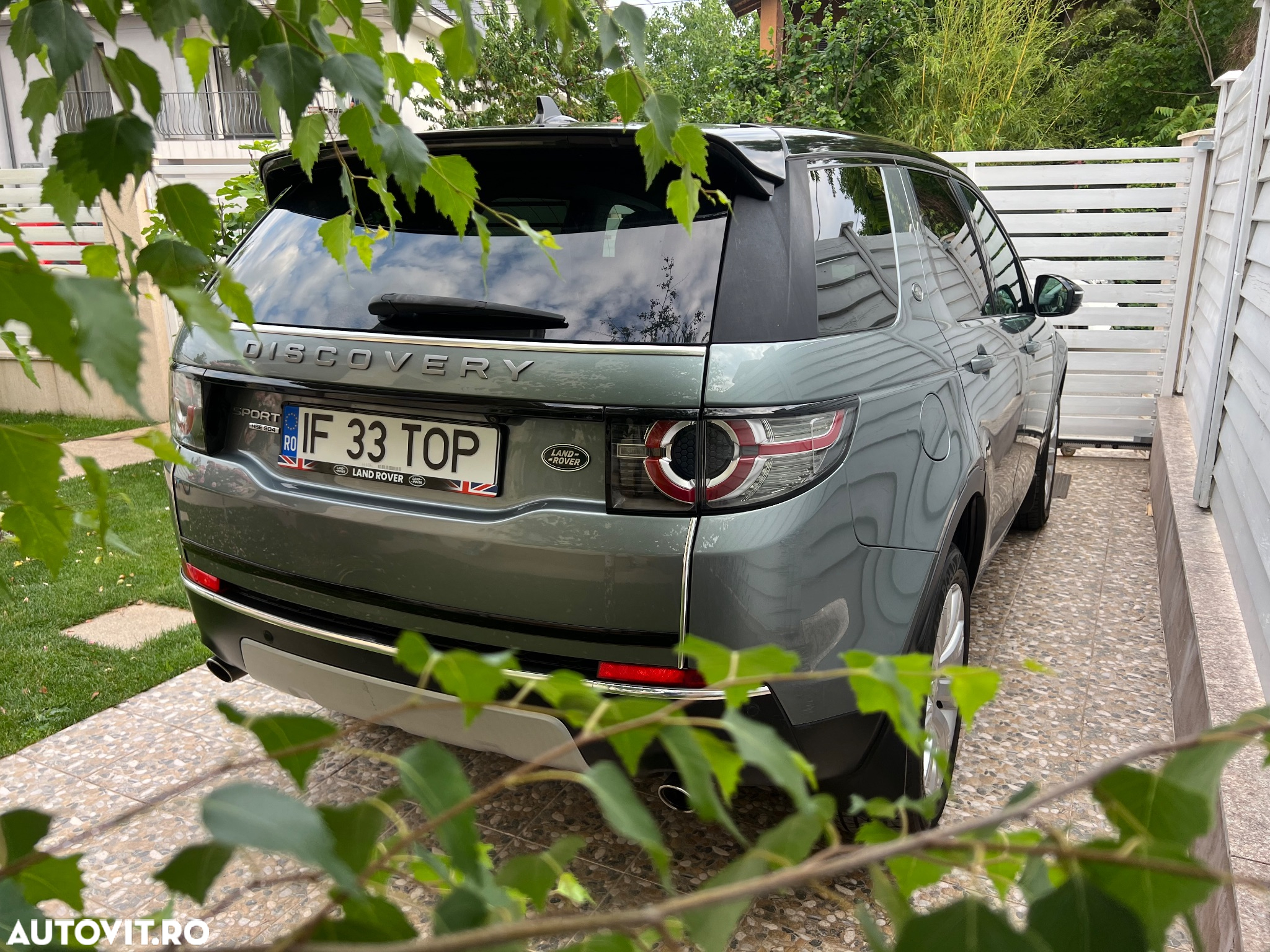 Land Rover Discovery Sport - 11