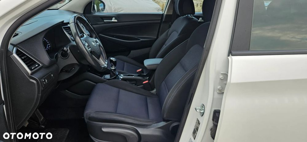 Hyundai Tucson 1.6 GDI BlueDrive Comfort 2WD - 19