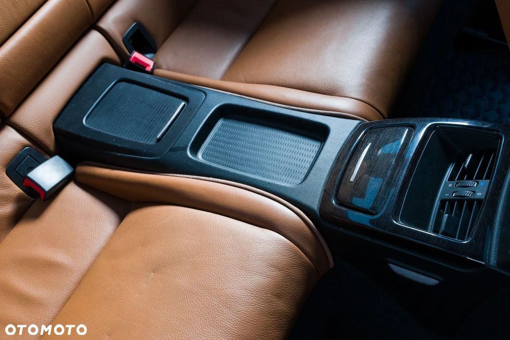 BMW Seria 3 320i - 14