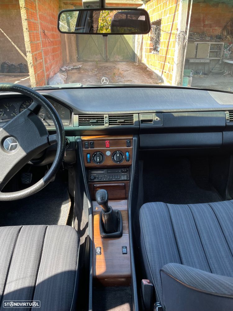 Mercedes-Benz W124 (1984-1997) 300 TD - 5