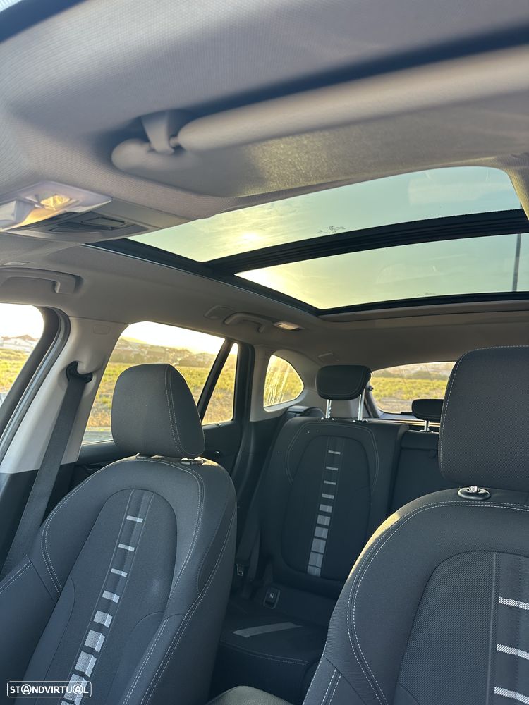 BMW X1 16 d sDrive Auto Line Sport - 9