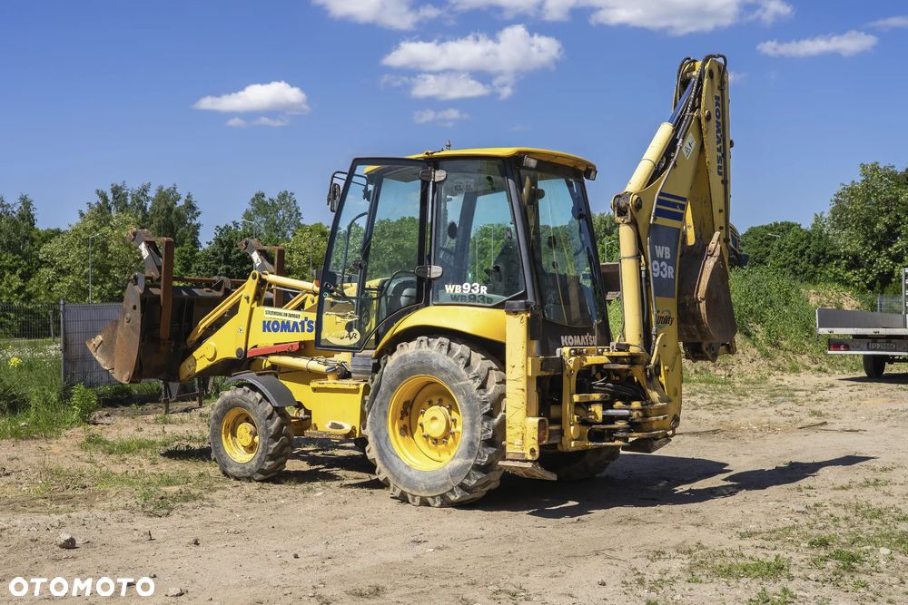Komatsu WB93R-5 - 2