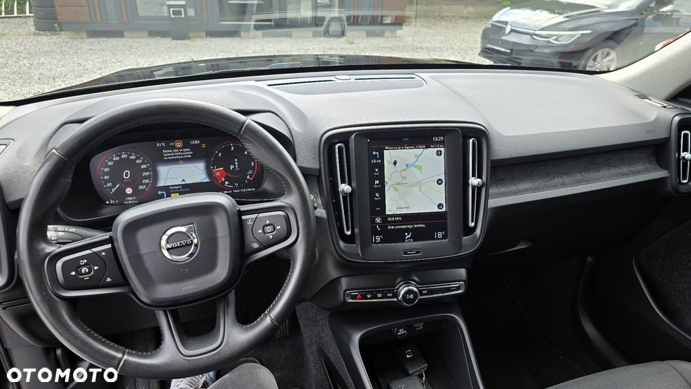 Volvo XC 40 D3 SCR Momentum Core - 8