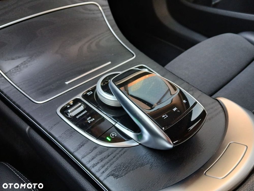 Mercedes-Benz Klasa C 180 9G-TRONIC - 31