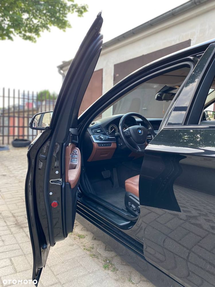 BMW Seria 5 530d Luxury Line - 32