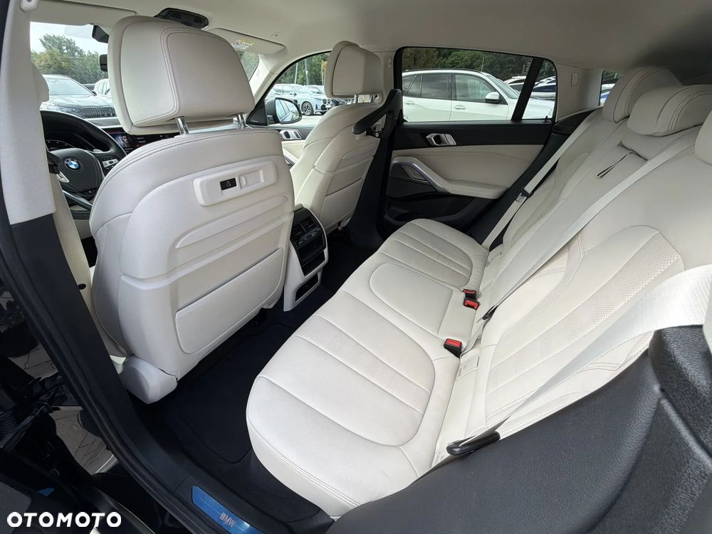 BMW X6 xDrive30d - 17