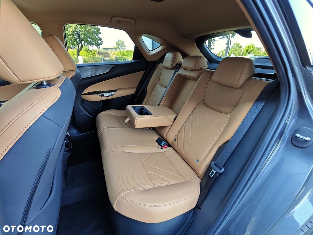 Lexus NX 350h Omotenashi AWD - 13