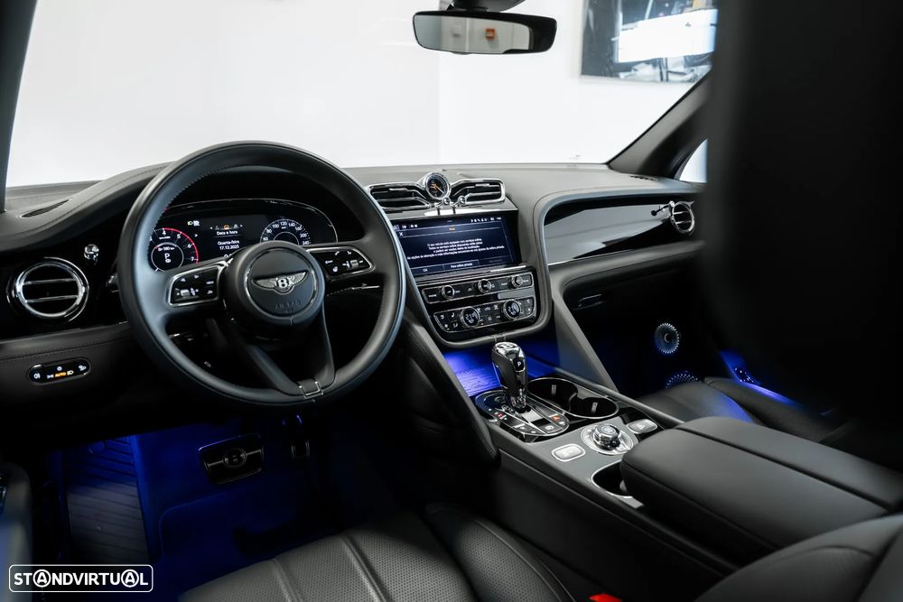 Bentley Bentayga V8 - 8