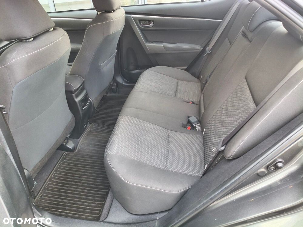 Toyota Corolla - 17