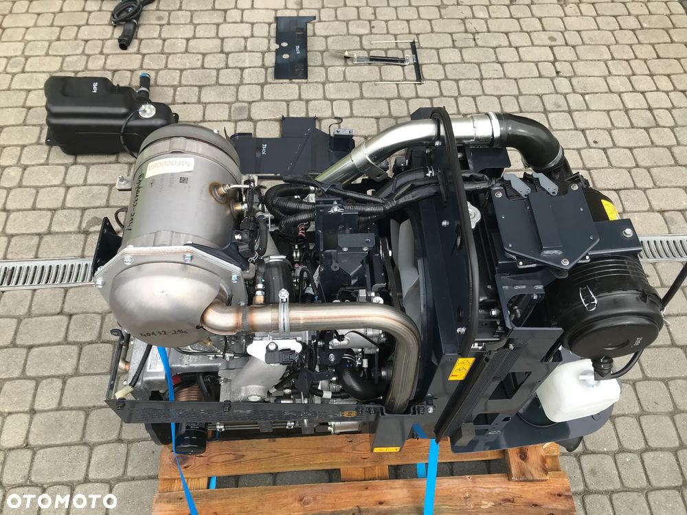 SILNIK ISEKI E4FH 36kW 27000netto MASSEY FERGUSON 2800 E 1800 E 2800 M - 10