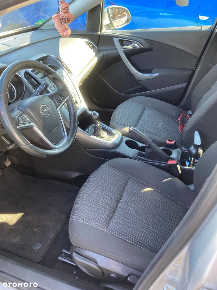 Opel Astra 1.4 Turbo - 9