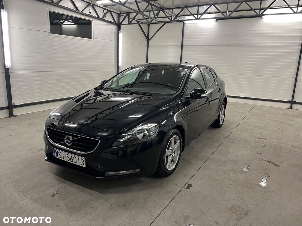 Volvo V40 D2 Momentum - 1