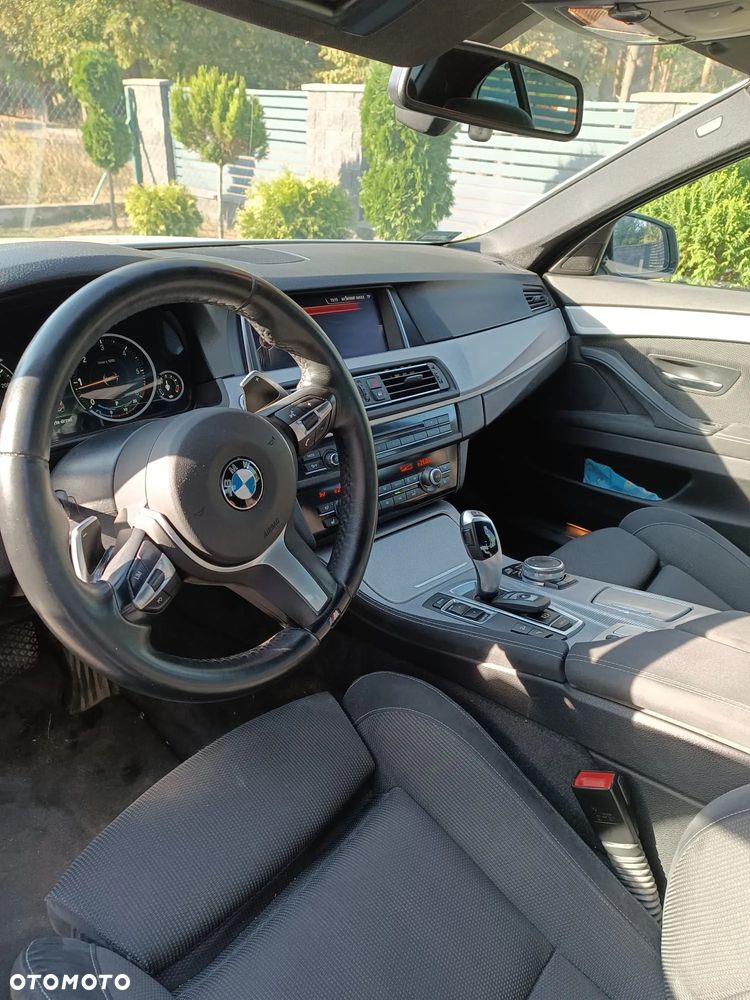 BMW Seria 5 520d M Sport - 6