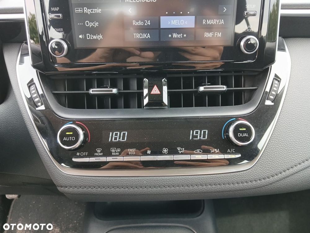 Toyota Corolla - 32