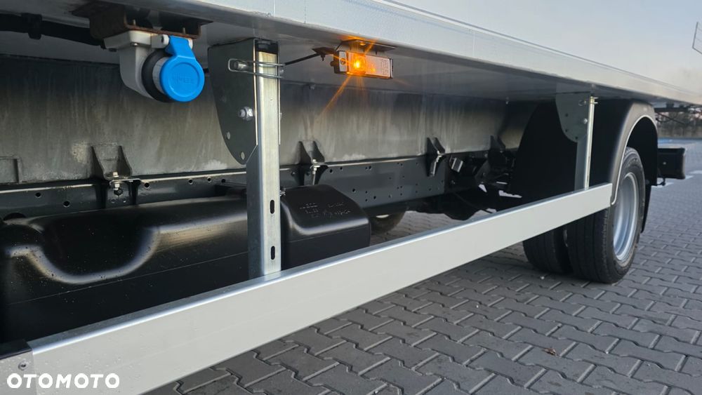 Iveco ❗️❗️DAILY 3.0 180Km 50C18 JAK NOWY ❗️❗️NOWY MODEL / CHŁODNIA MROŹNIA -32 +32 / ZASILANIE 230V / PIERWSZY WŁASCICIEL / NAVI / KAMERA COFANIA / FULL LED / TEMPOMAT AKTYWNY / BLIŹNIAKI / GRUBA SCIANKA / ZABUDOWA IGLOOCAR / AGREGAT CARRIER / WERSJA WZMOCNIONA / FULL OPCJA / SERWIS ASO / SALON POLSKA / 35C15 50C15 35C18❗❗ JAK Z SALONU - NOWY -❗❗ - 7