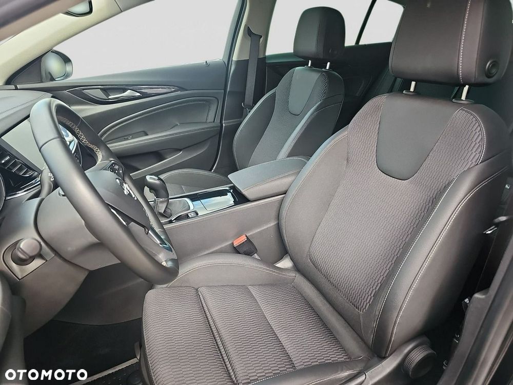 Opel Insignia - 17