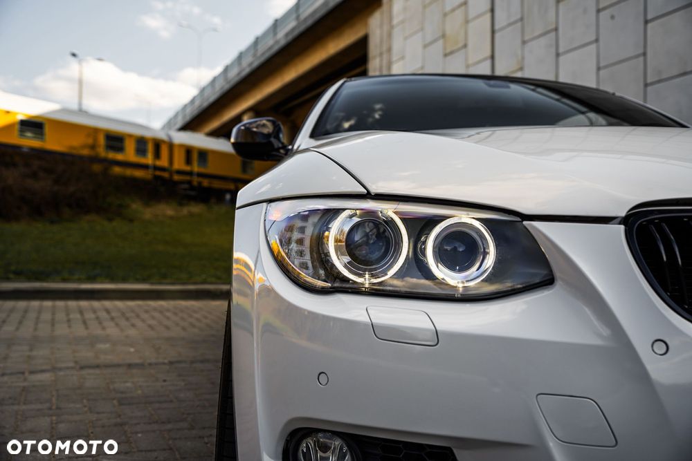 BMW Seria 3 320d DPF M Sport Edition - 21