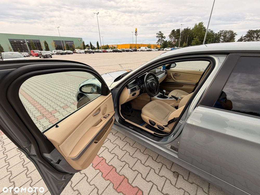 BMW Seria 3 - 15